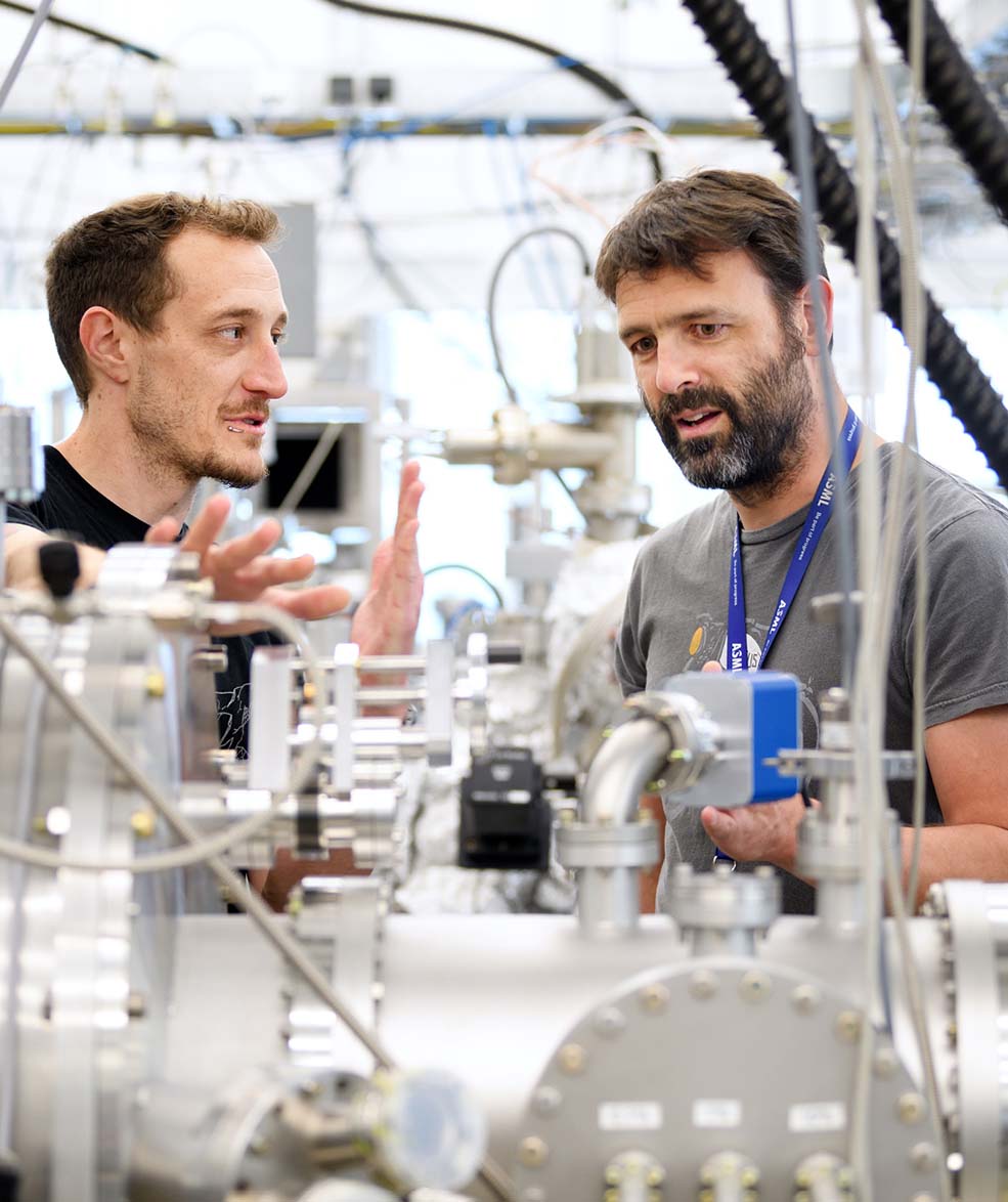 asml-20221231_g117.jpg